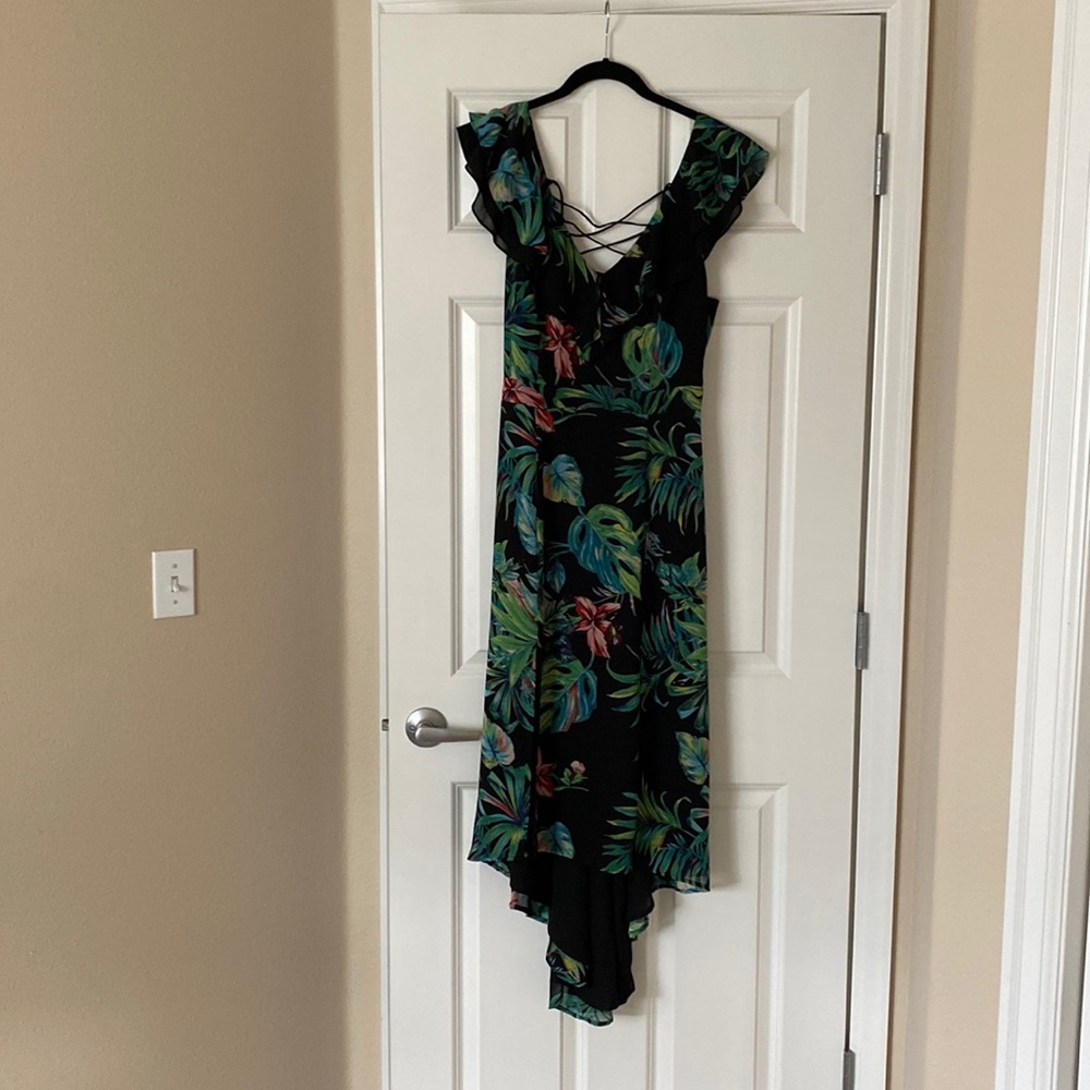 EUC Adelyn Rae asymmetric hem dress tropical leaf design